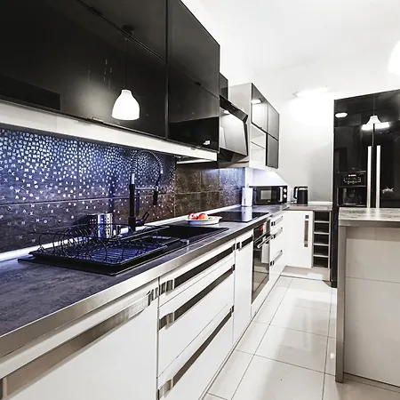 Klimatyczny W Centrum Apartmán